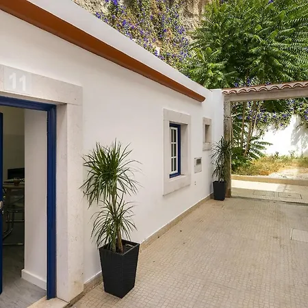 Whome Urban Escape: 1-br W/mezzanine Near Campo Ourique Appartamento *