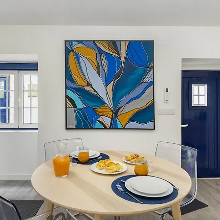 Whome Urban Escape: 1-br W/mezzanine Near Campo Ourique *