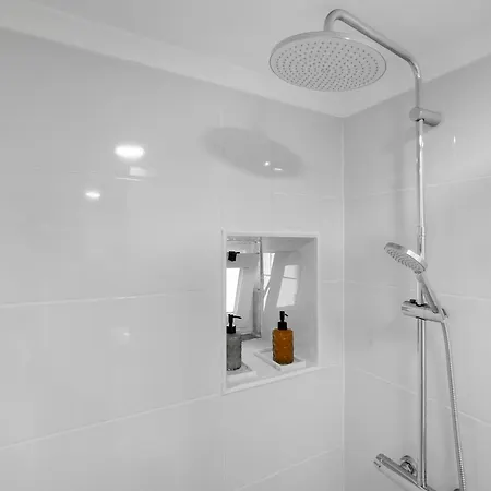 Apartment Whome Urban Escape: 1-br W/mezzanine Near Campo Ourique
