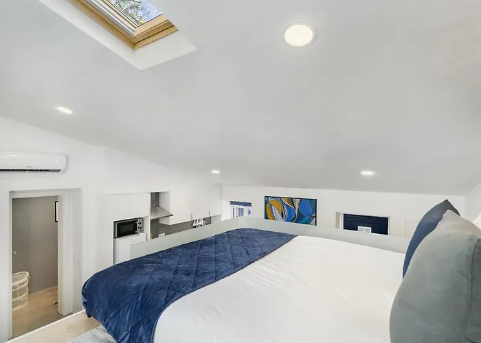 Whome Urban Escape: 1-br W/mezzanine Near Campo Ourique