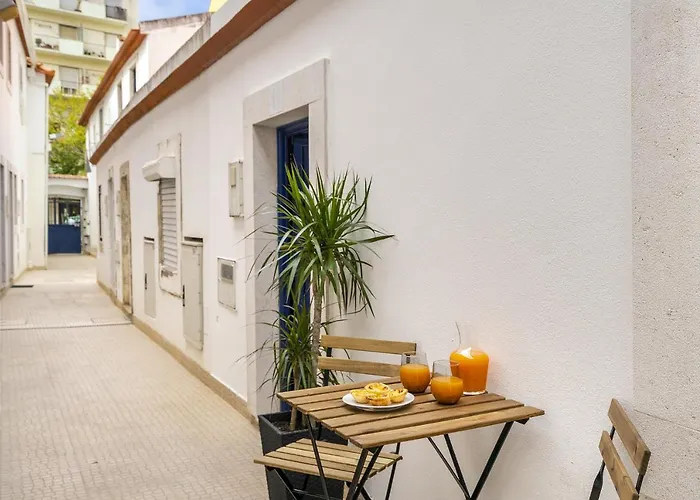 Whome Urban Escape: 1-br W/mezzanine Near Campo Ourique Διαμέρισμα Lisboa
