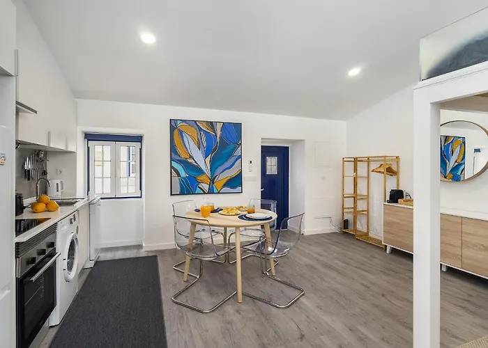 Whome Urban Escape: 1-br W/mezzanine Near Campo Ourique * Lisboa